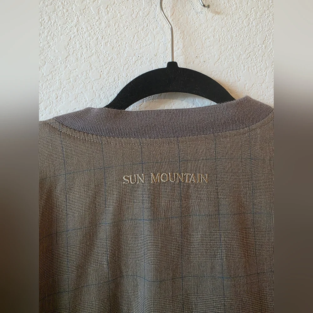 Classic V-Neck Sweater in Taupe - Picture 6 of 9